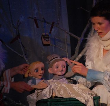 Die Schneekönigin Puppentheater nach dem Märchen von H.C. Andersen - Fotos: Dirk Schmidt-Arras